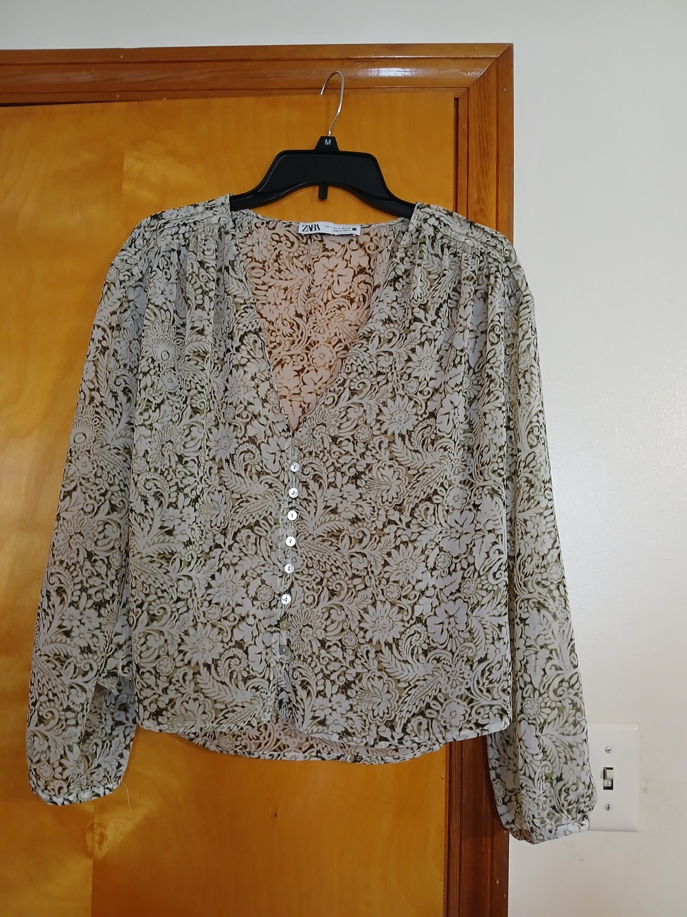 Zara Cream and Black Floral Lace-Effect V-Neck Blouse